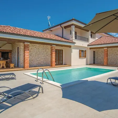 Сasa de vacaciones Four-bedroom In Muline