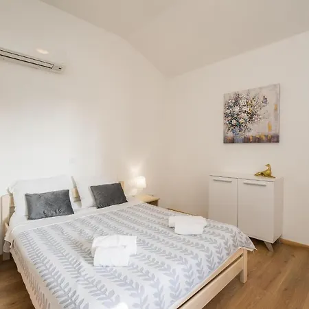 Four-bedroom In Muline Сasa de vacaciones