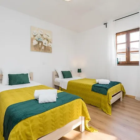 Four-bedroom In Muline