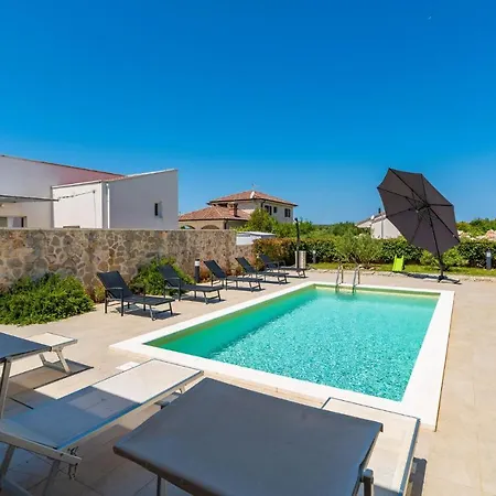 Сasa de vacaciones Four-bedroom In Muline *